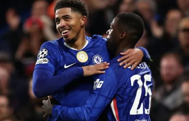 开云官方网站-韦斯利-福法纳：凯塞多真的很不可思议；帕福斯踢得很好